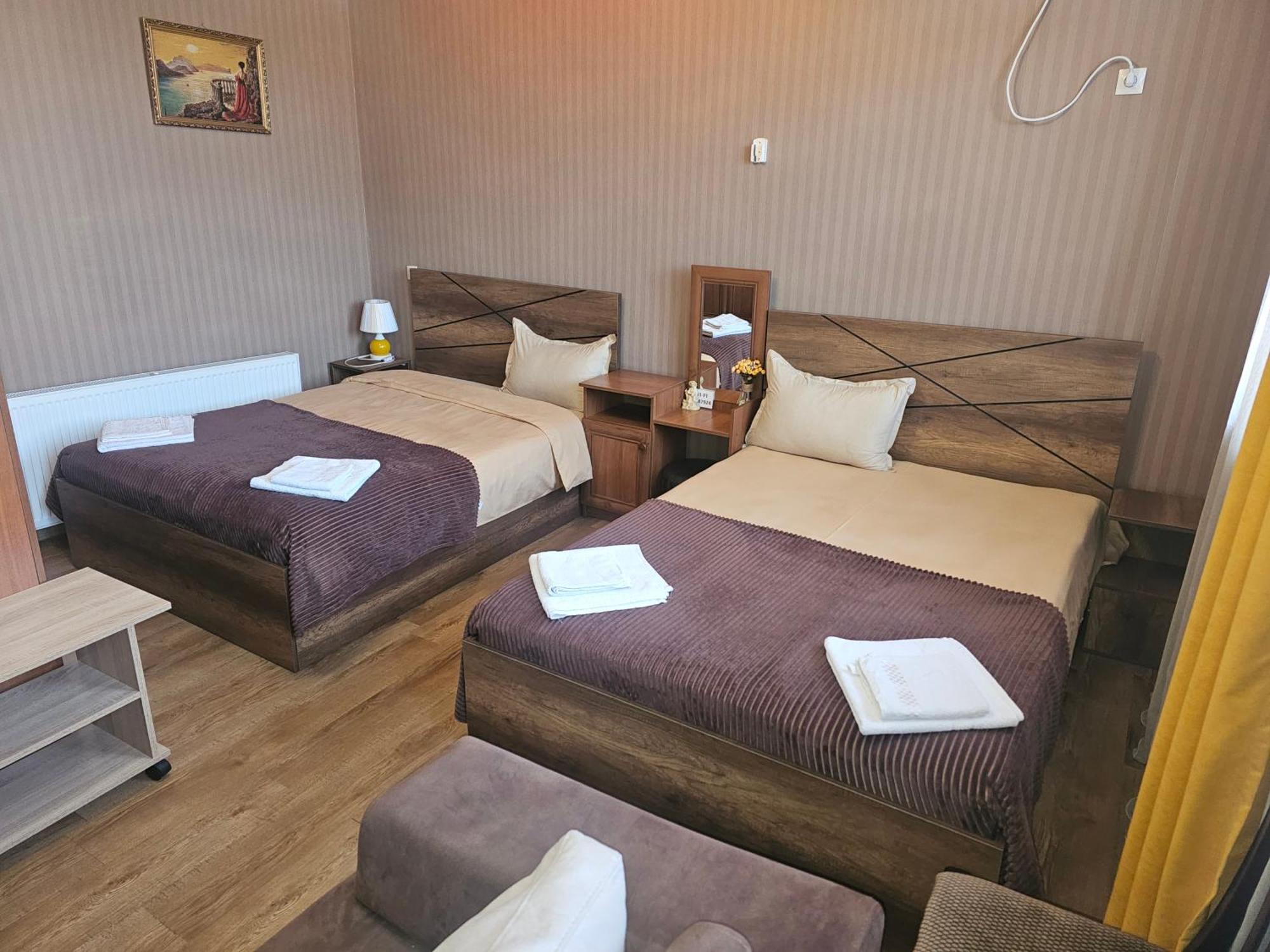 Golden Gate Hotel Akhaltsikhe  Bagian luar foto