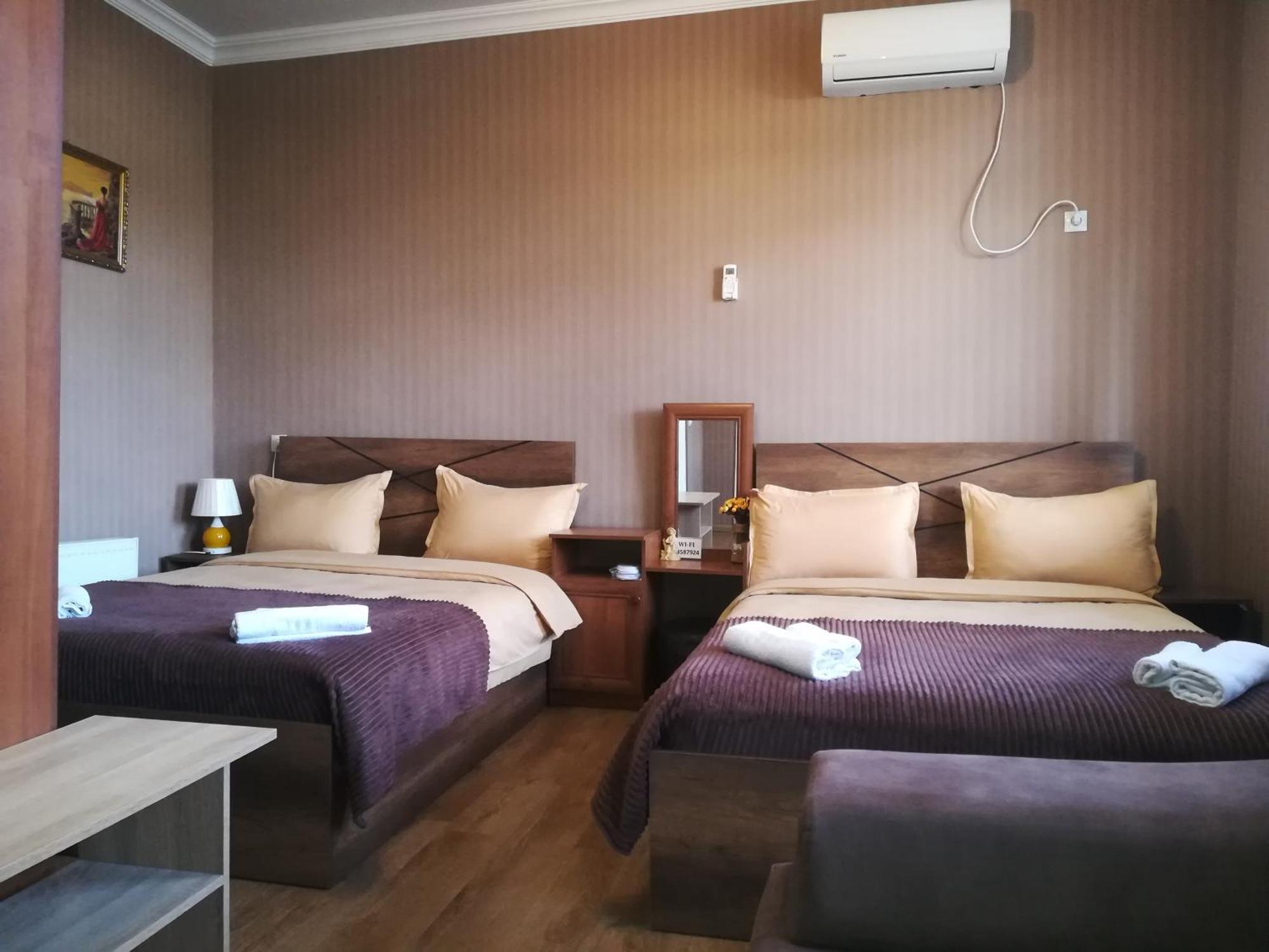 Golden Gate Hotel Akhaltsikhe  Bagian luar foto