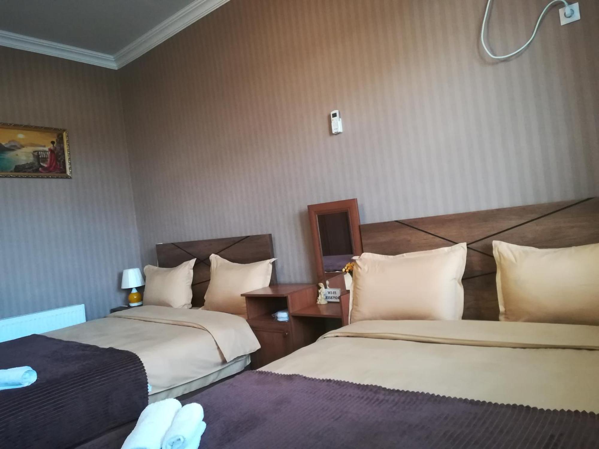 Golden Gate Hotel Akhaltsikhe  Bagian luar foto